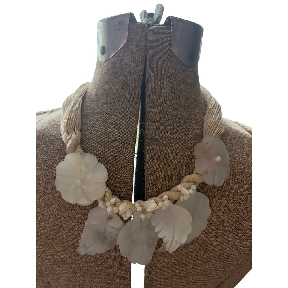 Carved Mother of Pearl‎ Shell Floral Leaf Statement Necklace Coastal Boho White